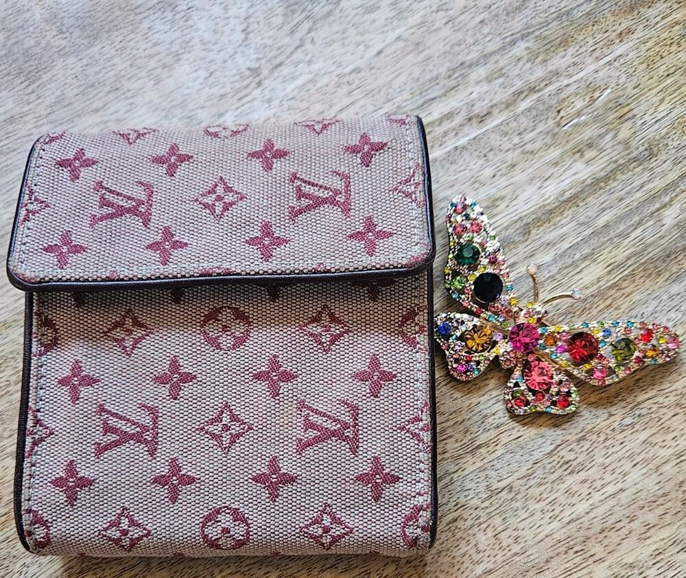2009 #TH1019 Louis Vuitton Authentic Red MiniLinMonogram Canvas Trifold Wallet